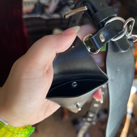 Black Faux leather adjustable harness - Picture 8 of 14